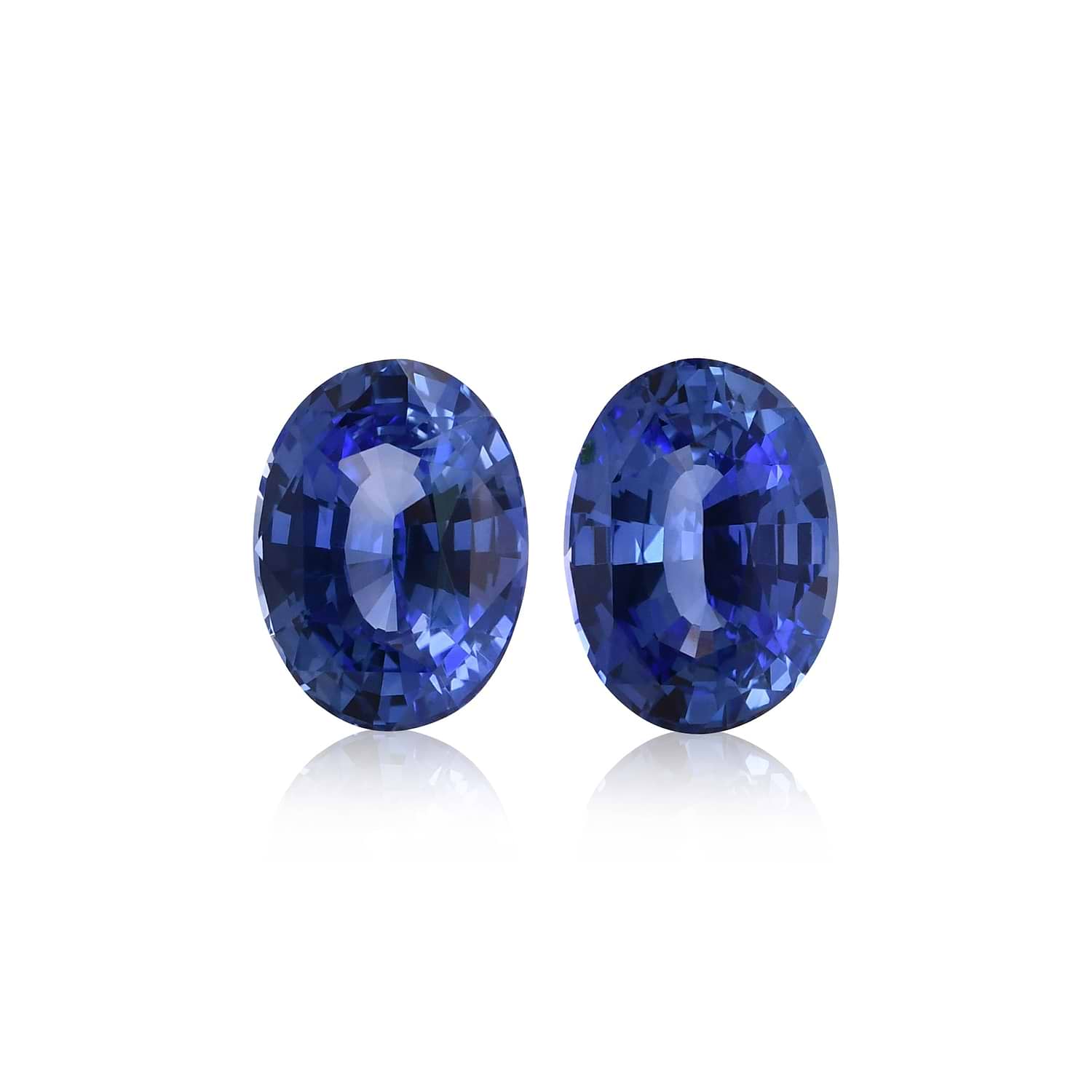 3.65 Carat Blue SRI LANKAN Oval Sapphire