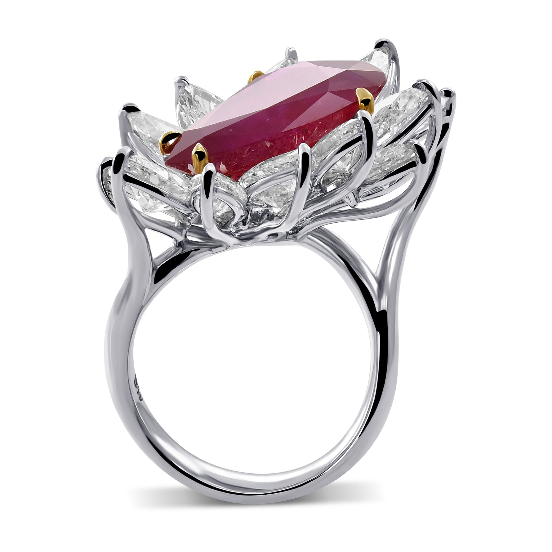 Extraordinary Burma Unheated Red Ruby and Diamond Halo Ring GUBELIN - 2