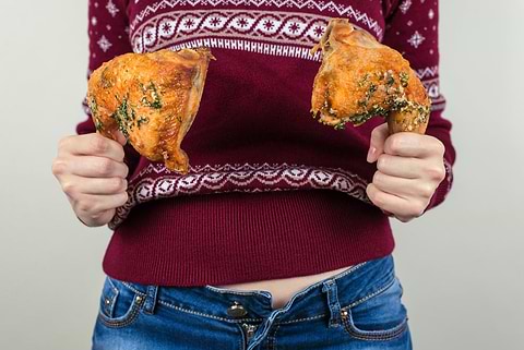 bloated stomach after big holiday meal