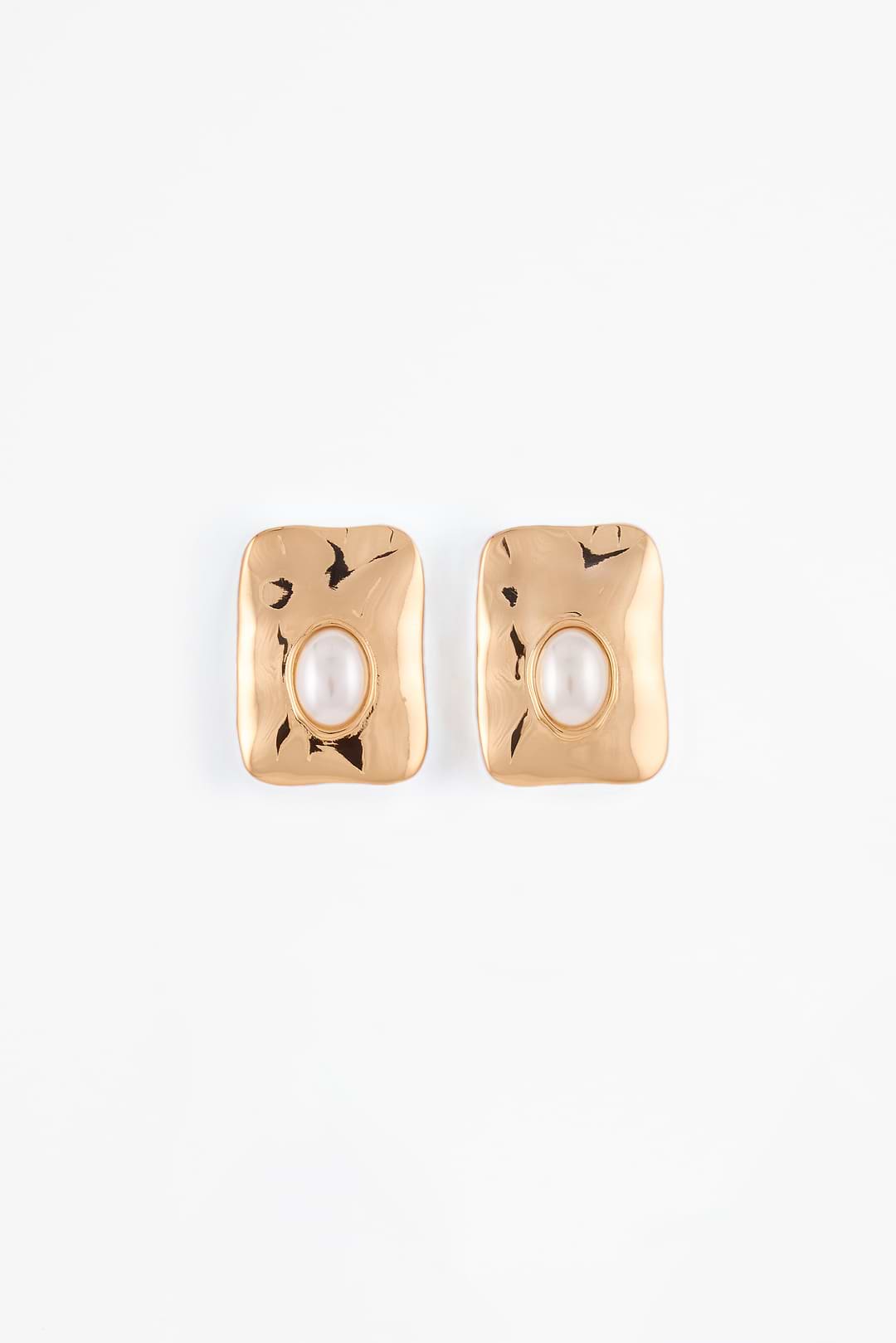 Hammered Pearl Earring (Gold)