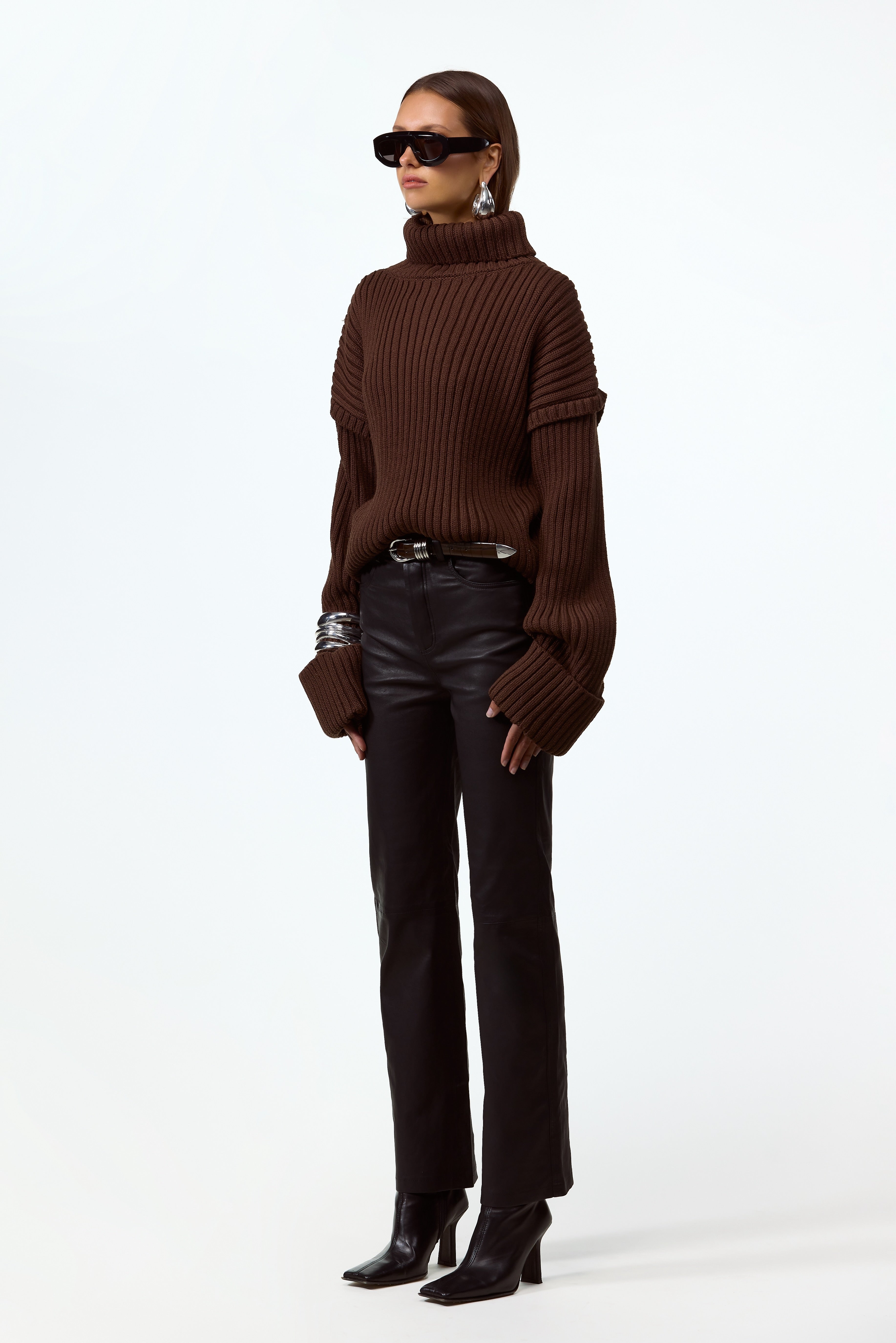 Oversized rib タートルネックプルオーバー　ブラウン SAME | OVERSIZED RIBBED WOOL SWEATER | Chocolate Brown | Women's
