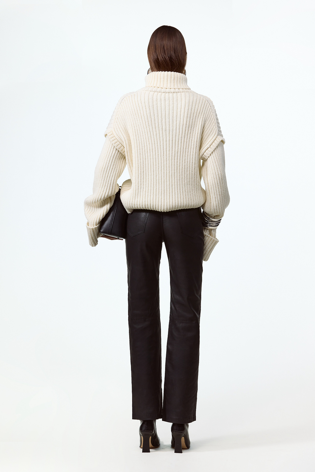Oversized Ribbed Wool Sweater (Cream)