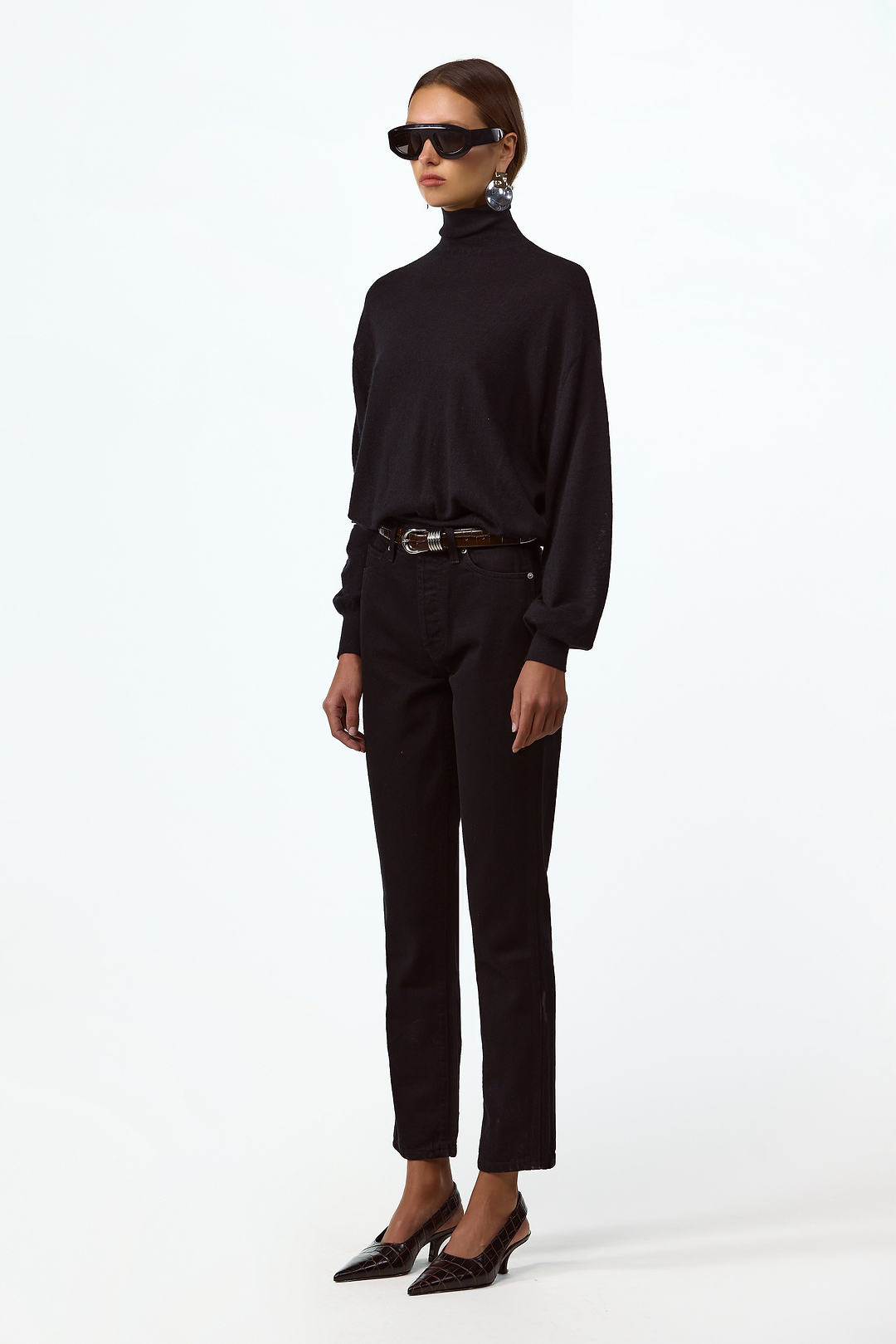 Relaxed Cashmere Turtleneck (Black)
