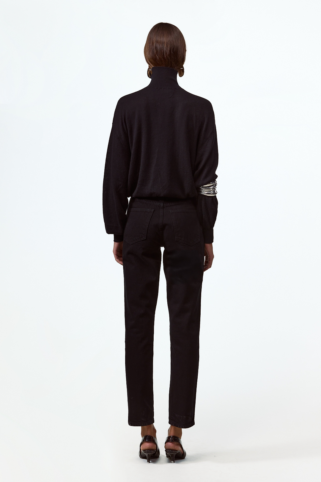 Relaxed Cashmere Turtleneck (Black)