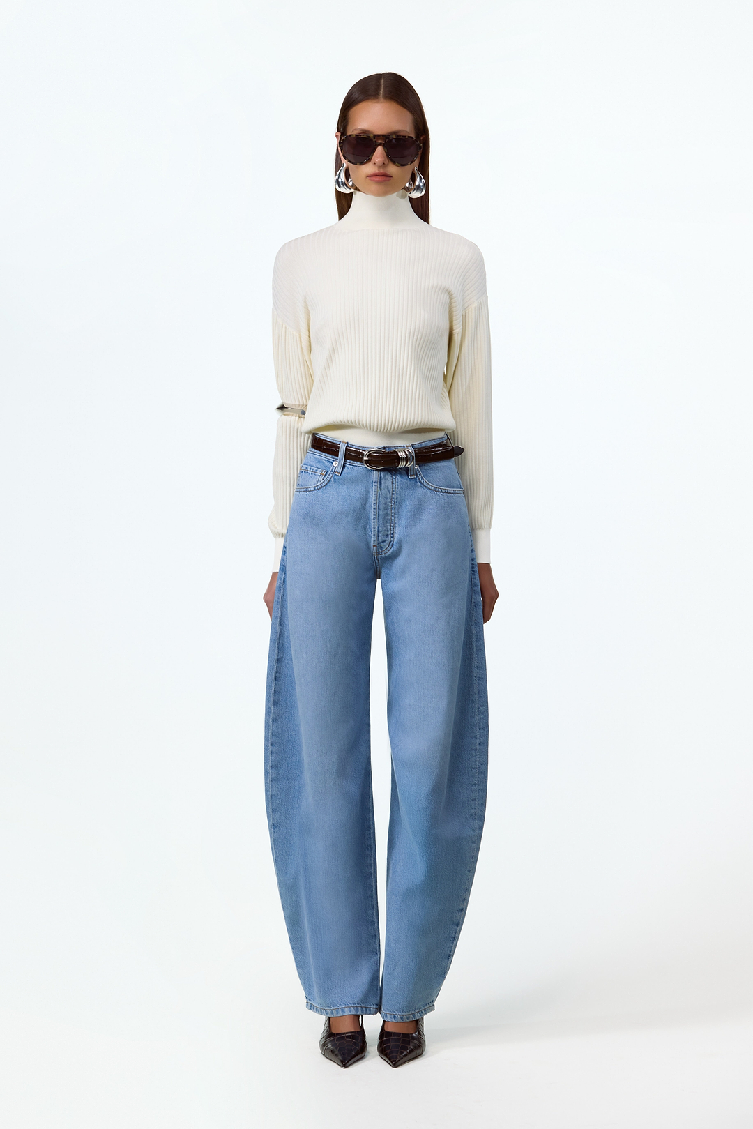 Relaxed Ribbed Turtleneck (Cream)