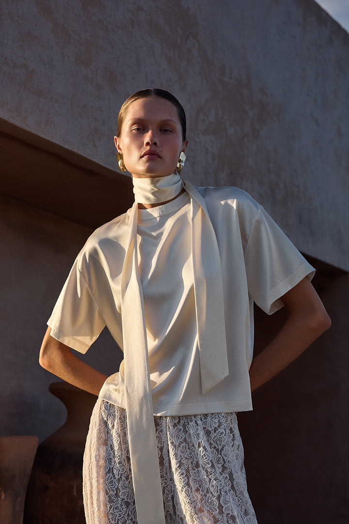 Silk Tee w/ Scarf (Cream)