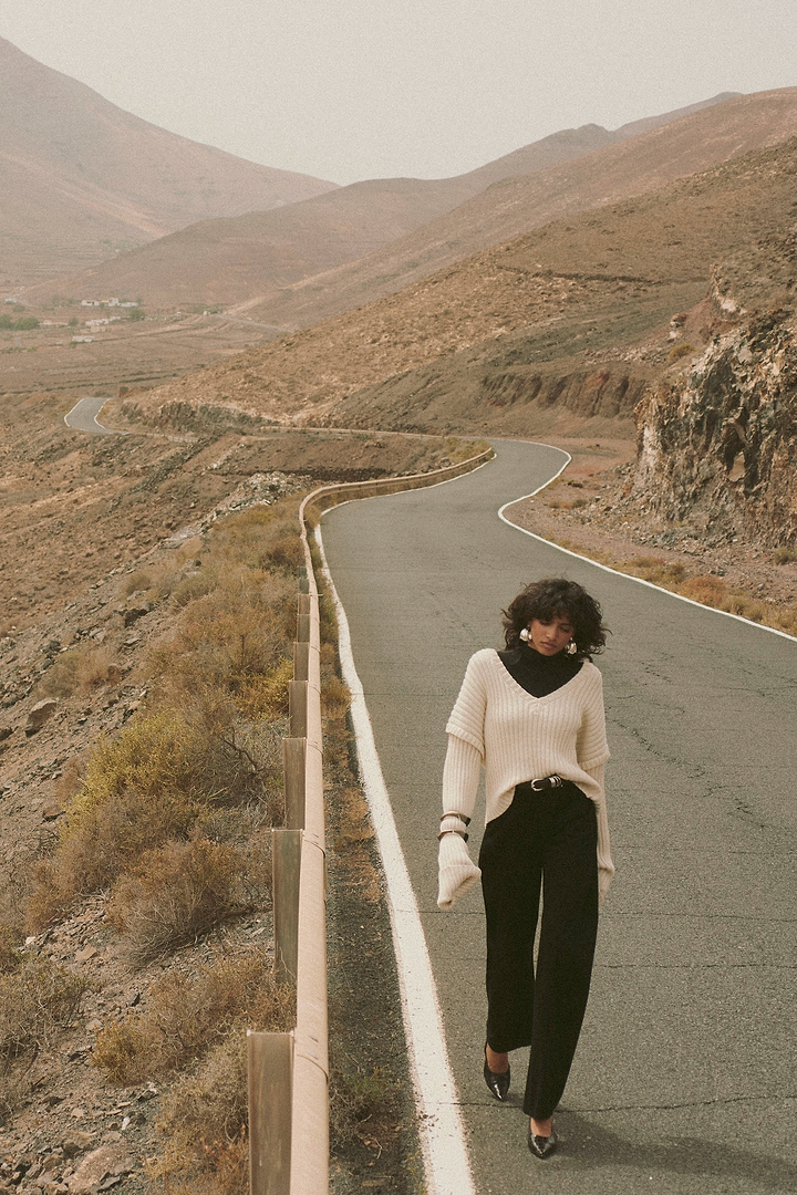Oversized V Neck Sweater (Cream)