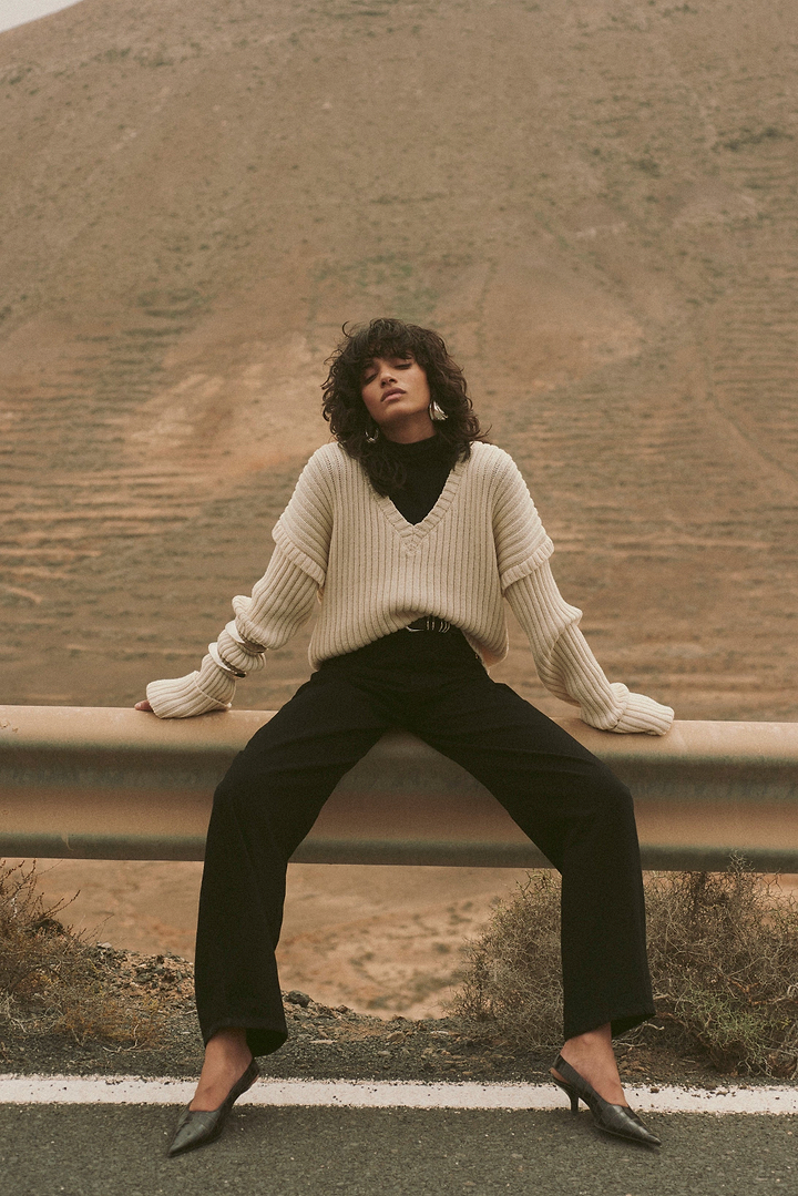 Oversized V Neck Sweater (Cream)