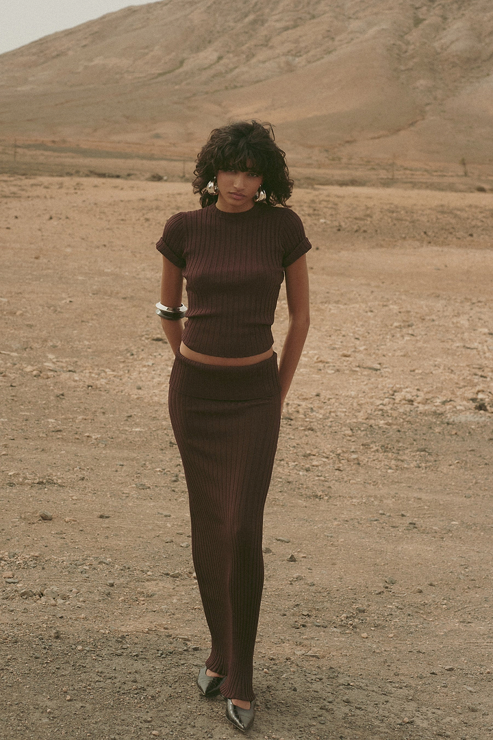 Ribbed Knit Top (Chocolate Brown)