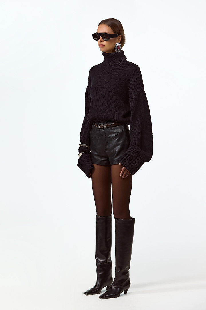 The Leather Hot Short (Black)