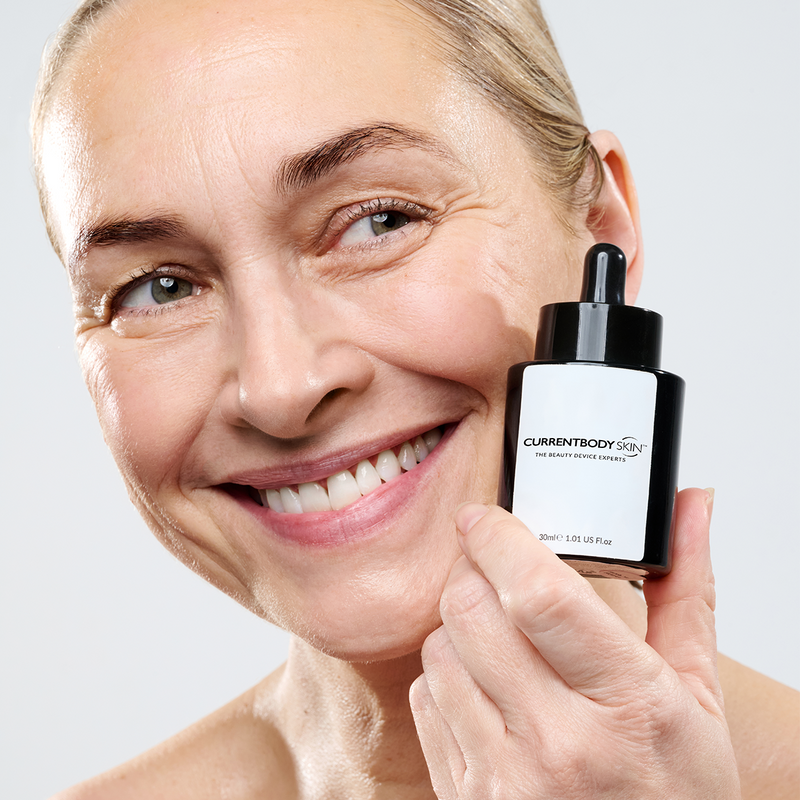 CurrentBody Skin Grøn Te-Serum (30 ml)