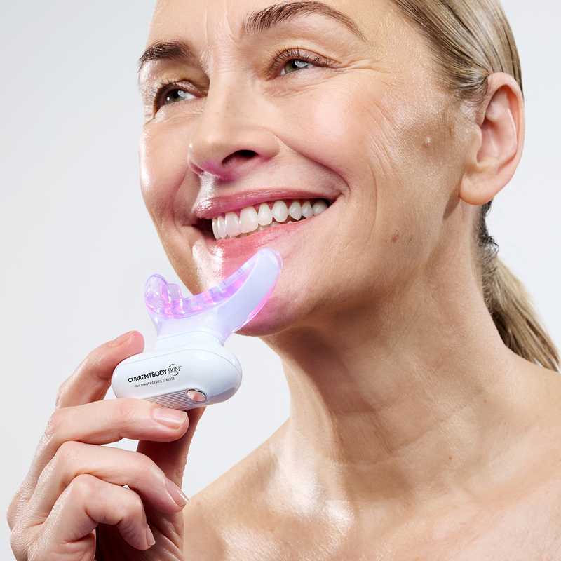 CurrentBody Skin Kit de blanqueamiento dental LED