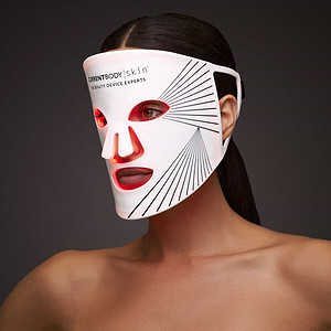 Maschera di fototerapia a Luce LED per il viso CurrentBody Skin Offerta