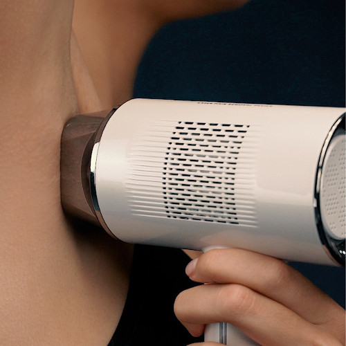IPL vs Laser Hair Removal: What’s The Difference?