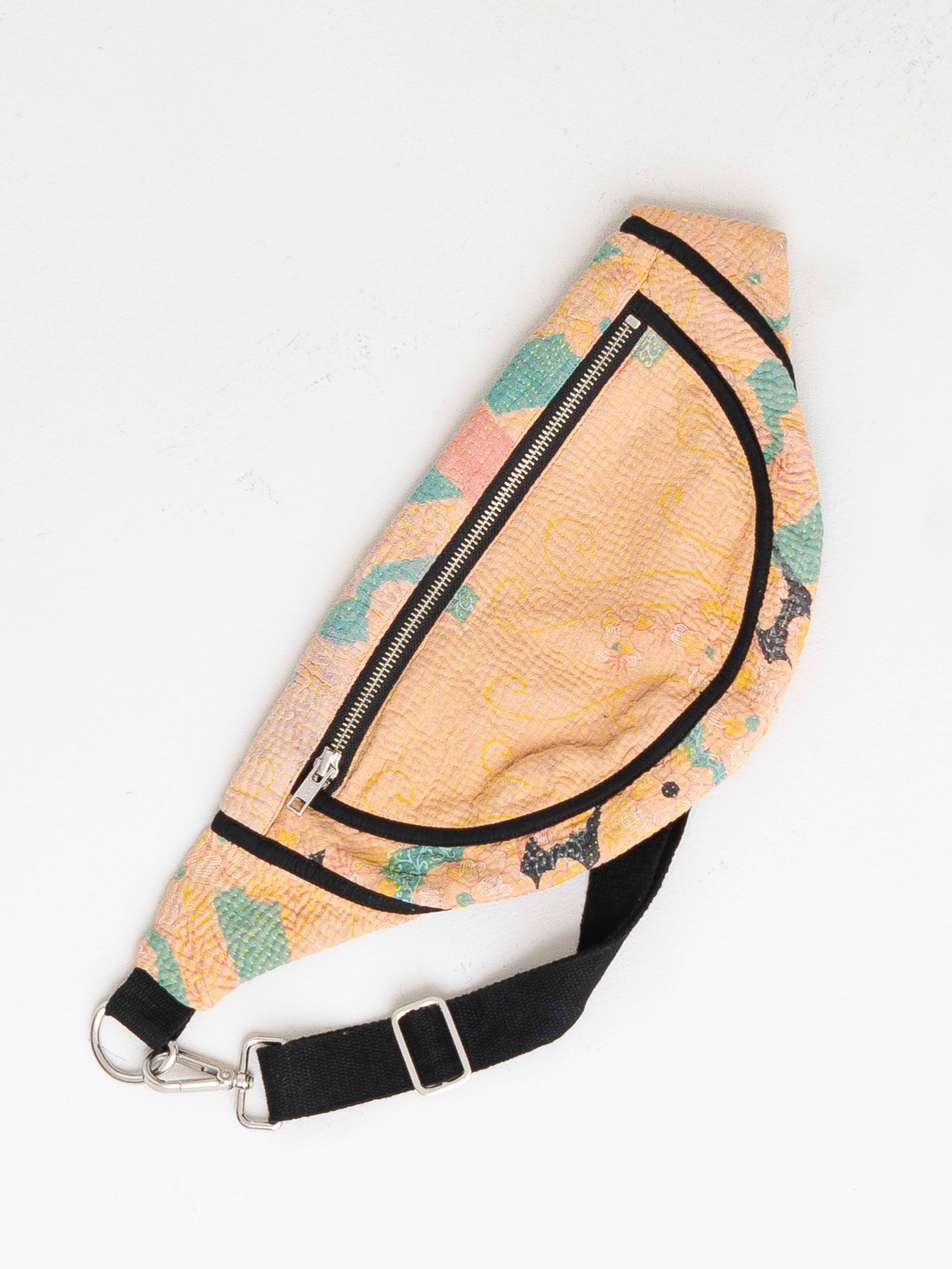 バッグ NAMAI The Falu Quilted Kanteen Bag NAMAI The Falu Quilted Kanteen Bag