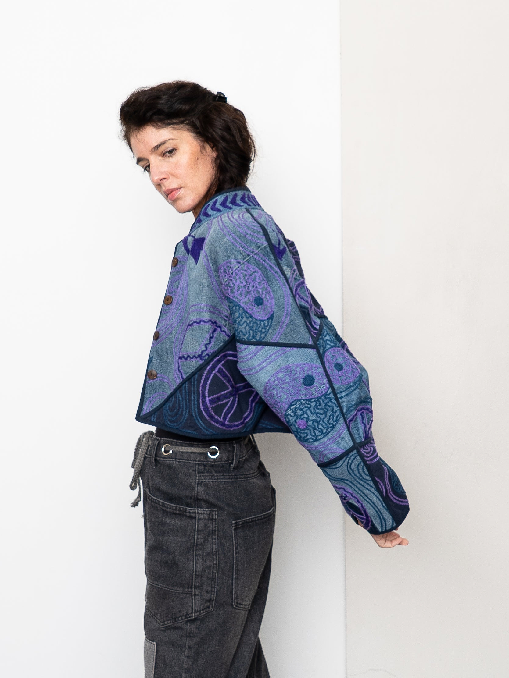 The Kaira Cropped Denim Suzani Jacket - Medium