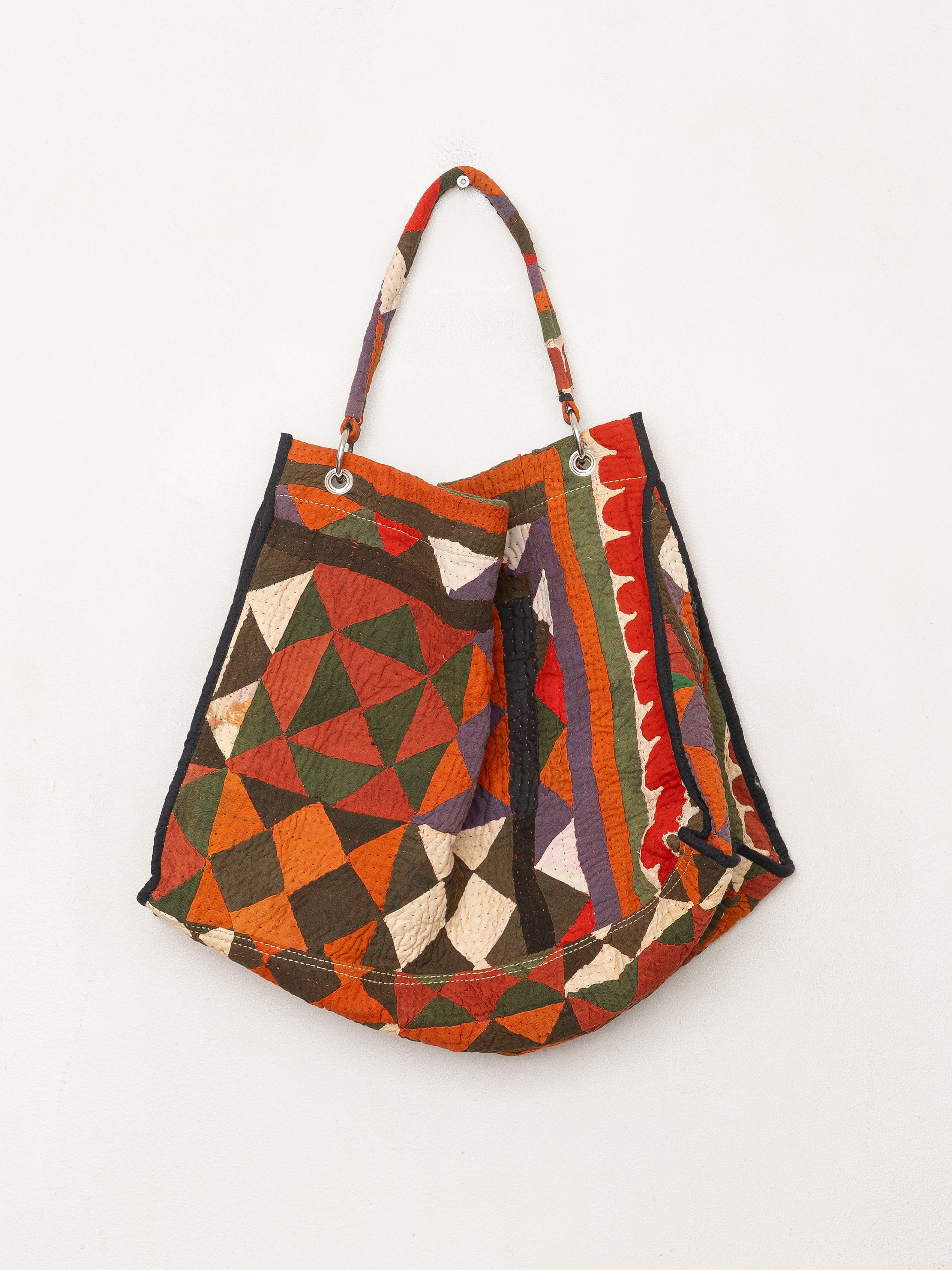 The Sakshi Quilted Shoulder Bag - Sample