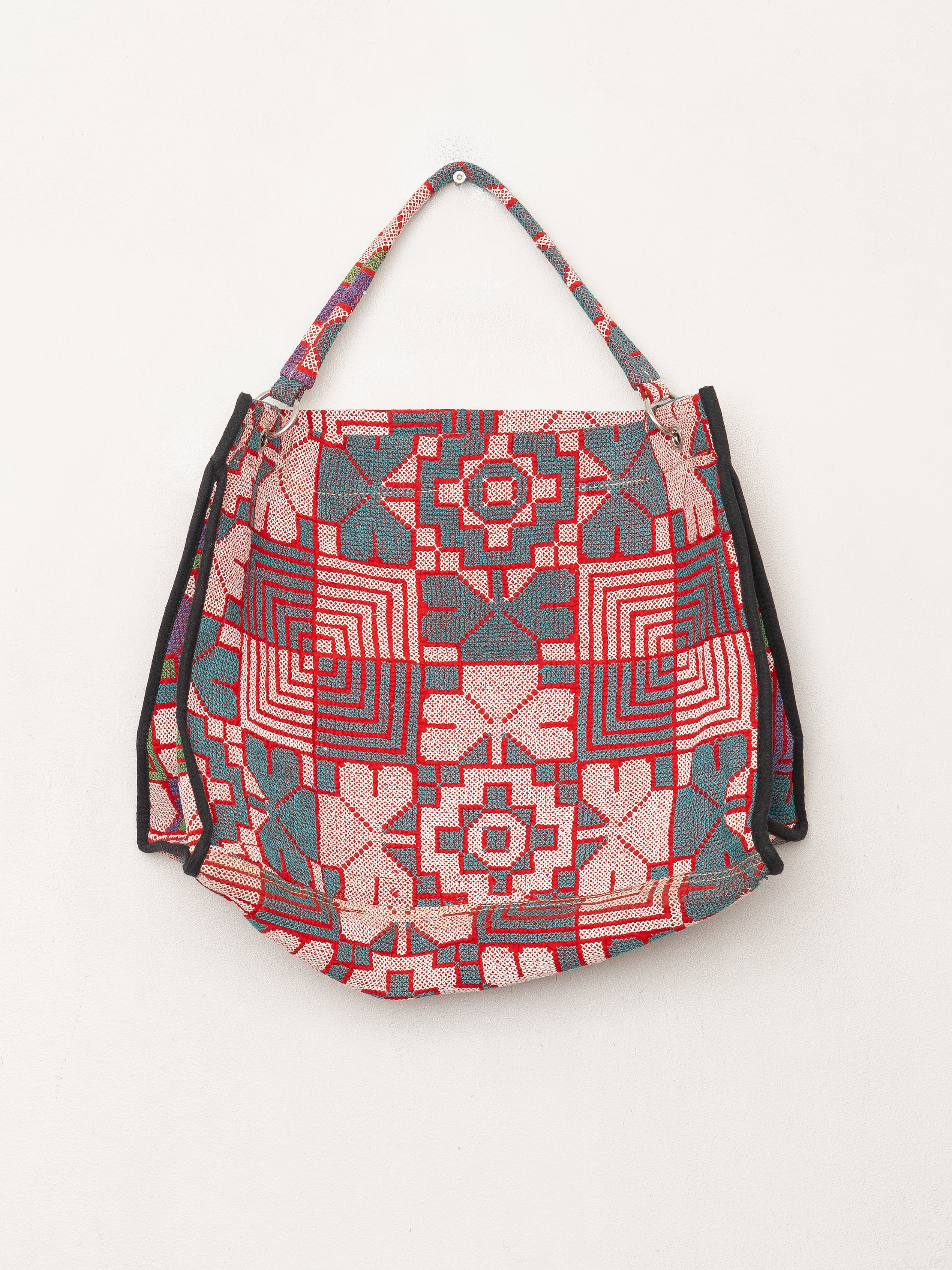 The Sakshi Quilted Shoulder Bag - Sample