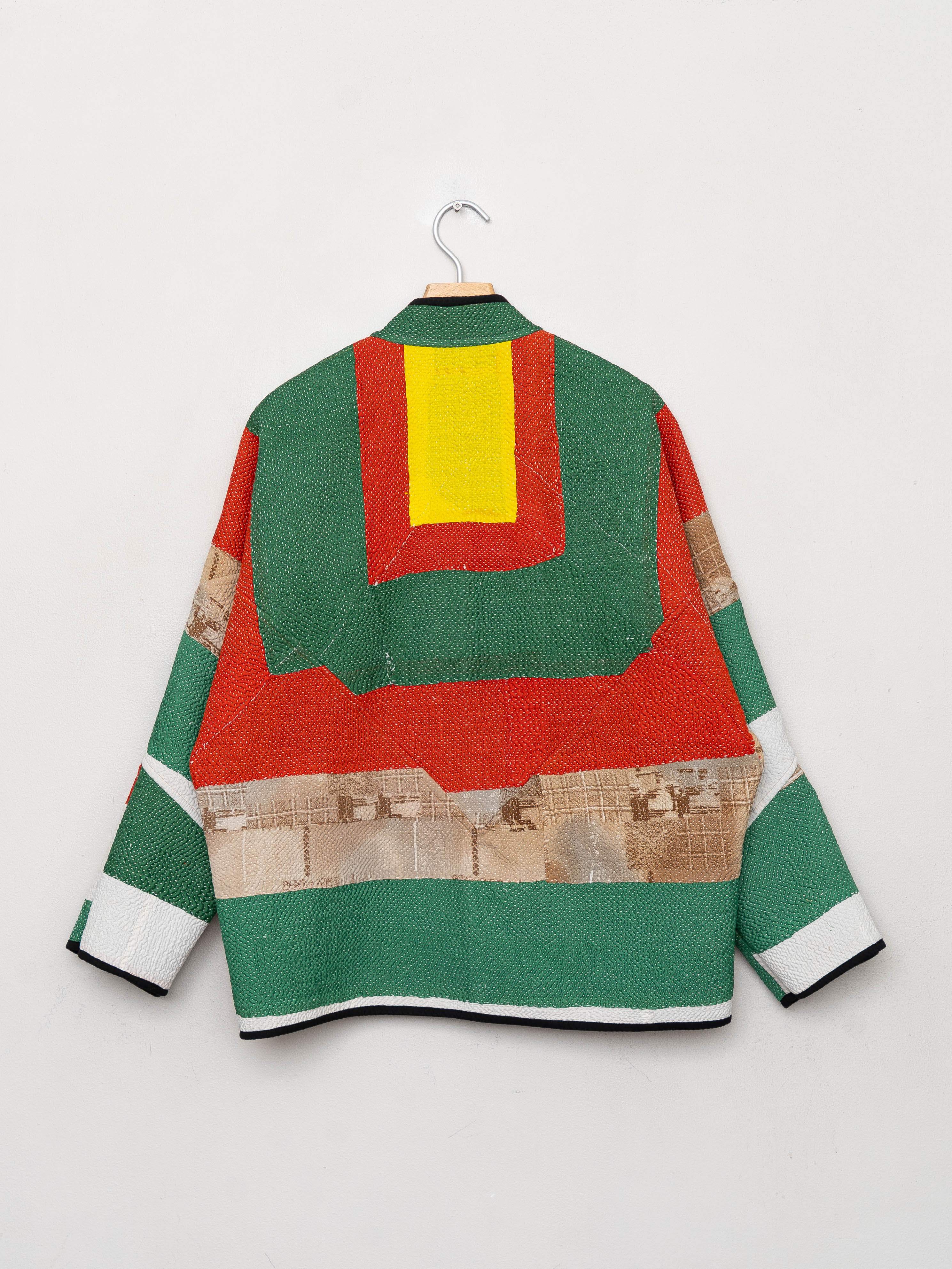 The Ladhiya Quilted Patchwork Kantha Jacket – NAMAI