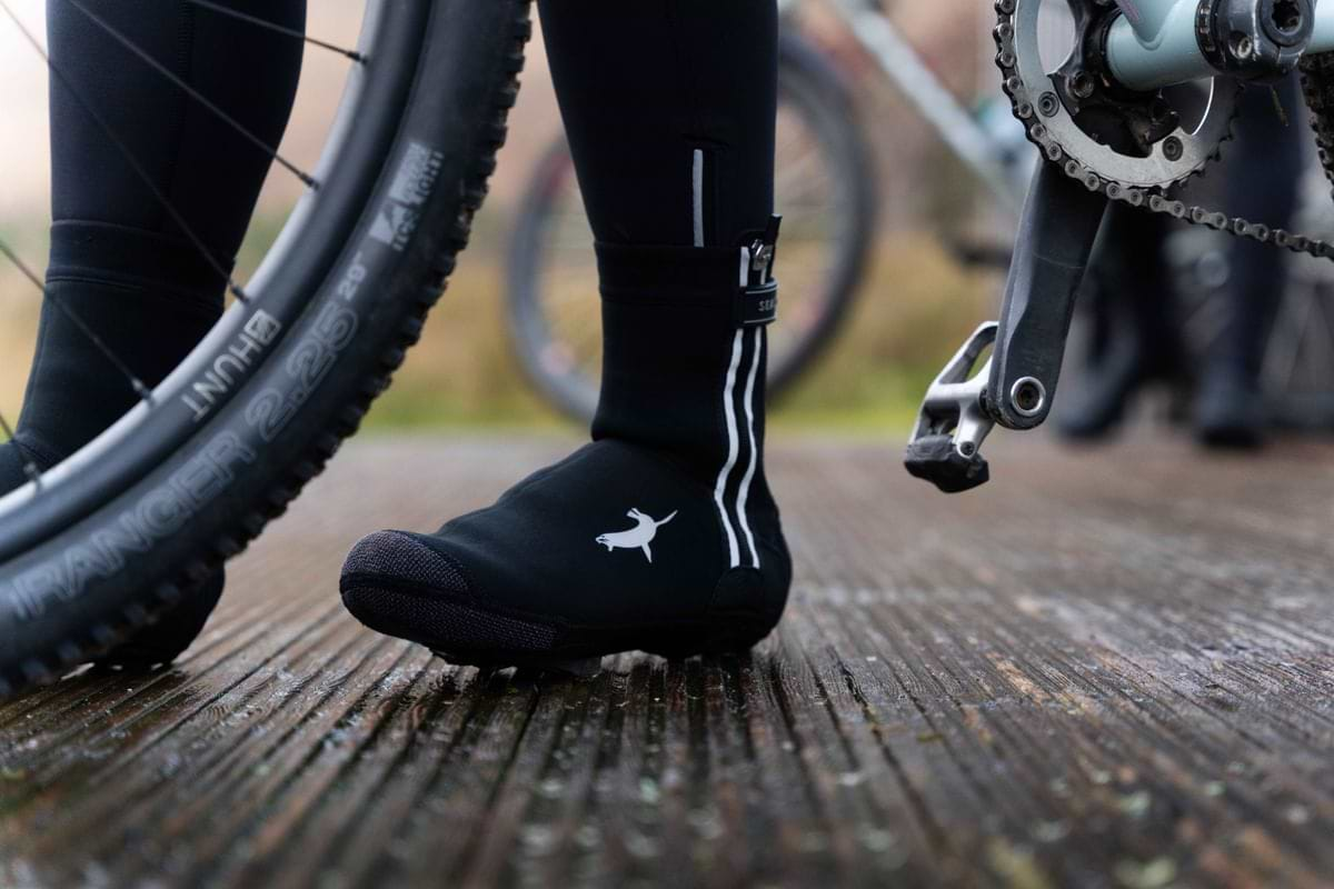 Essential Gear for Road Cycling - Sealskinz EU