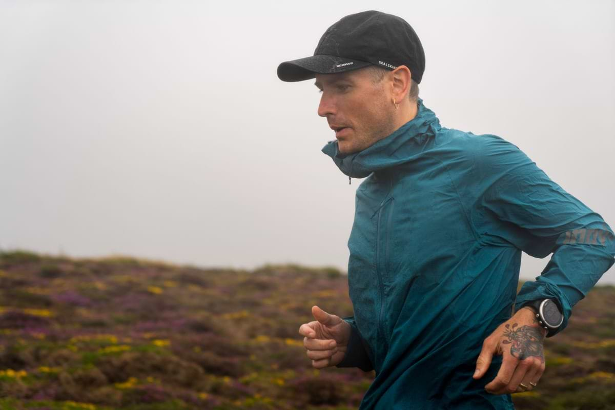 Night Running: Tips, Tricks, & Safety Advice - Sealskinz EU