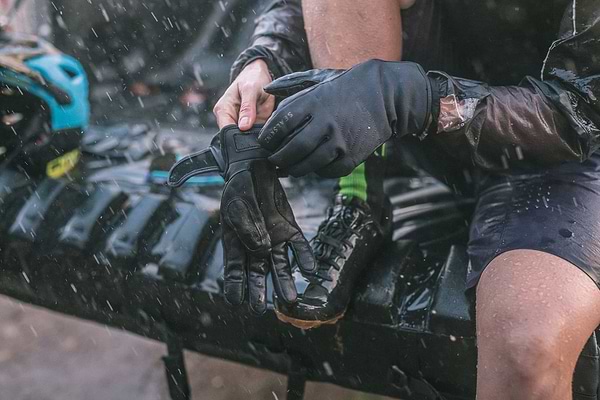 Sealskinz Waterproof Cycling Gloves