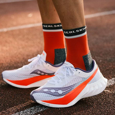 Feature running socks 2025