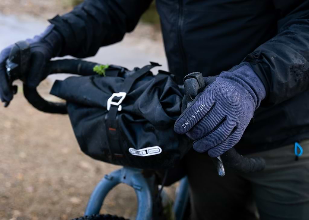 Sealskinz bikepacking gloves