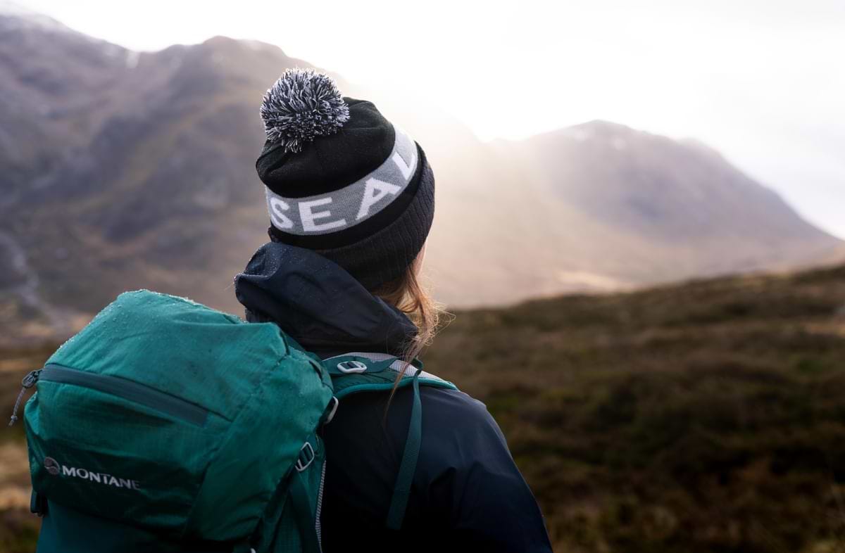 Hiking Gift Guide: The Best Gifts for Hikers - Sealskinz EU