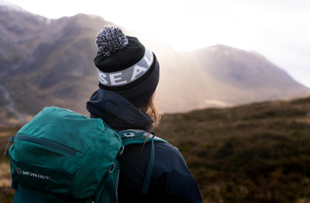 Hiking Gift Guide: The Best Gifts for Hikers - Sealskinz EU