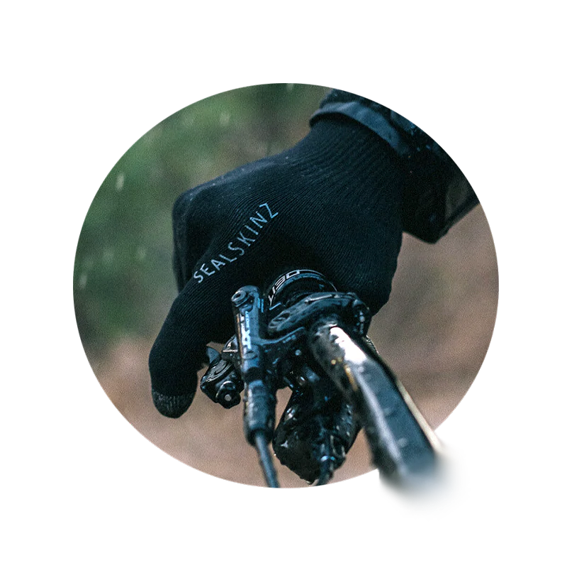 100% Waterproof Technology, Packed into a Cosy, Full-Length Knit Glove