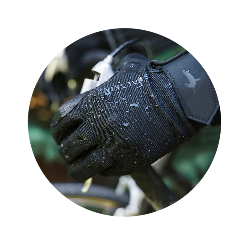 En arbetshäst av en handske med 100 % vattentätt skydd