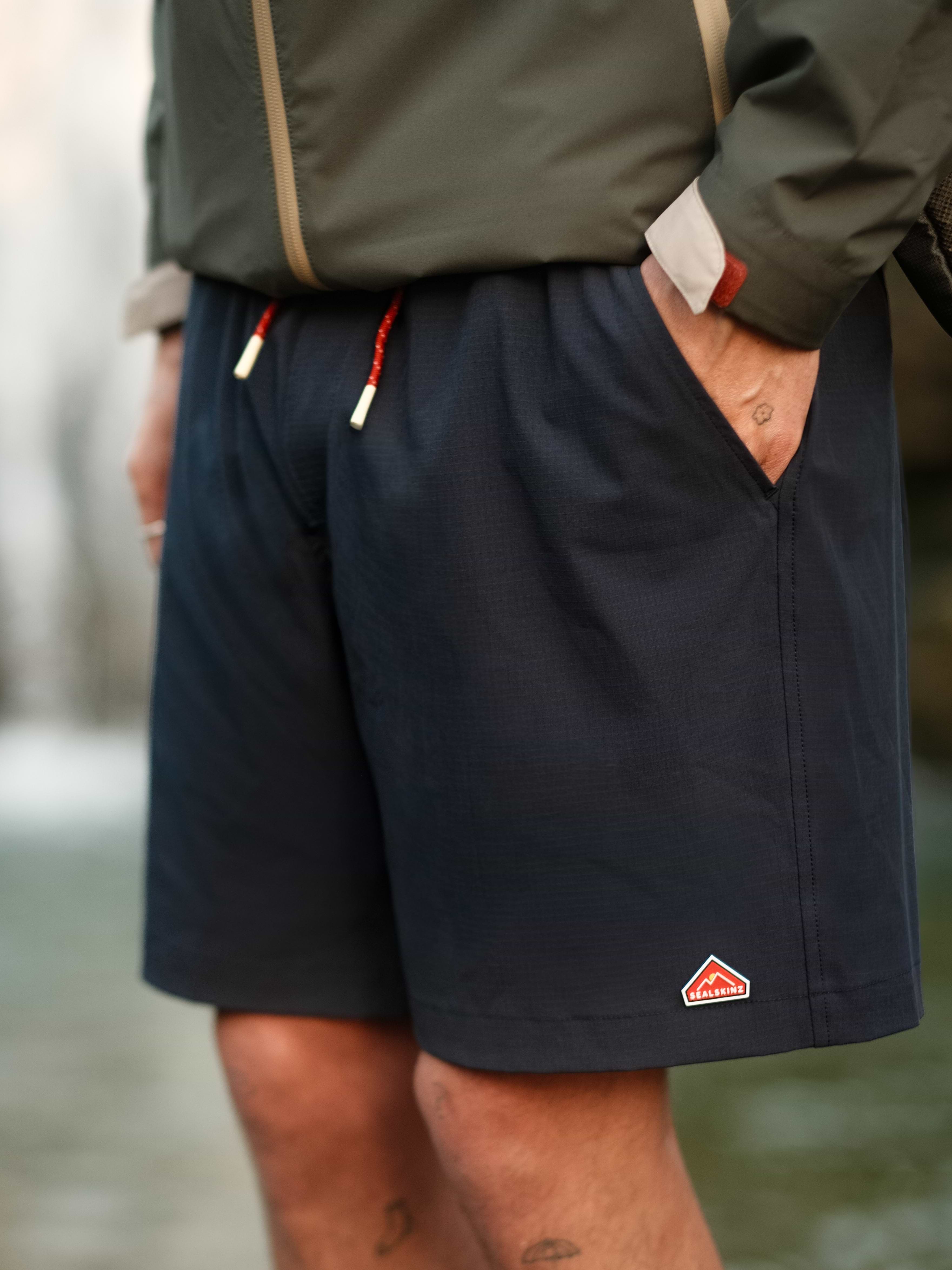 runcton - navy - back
