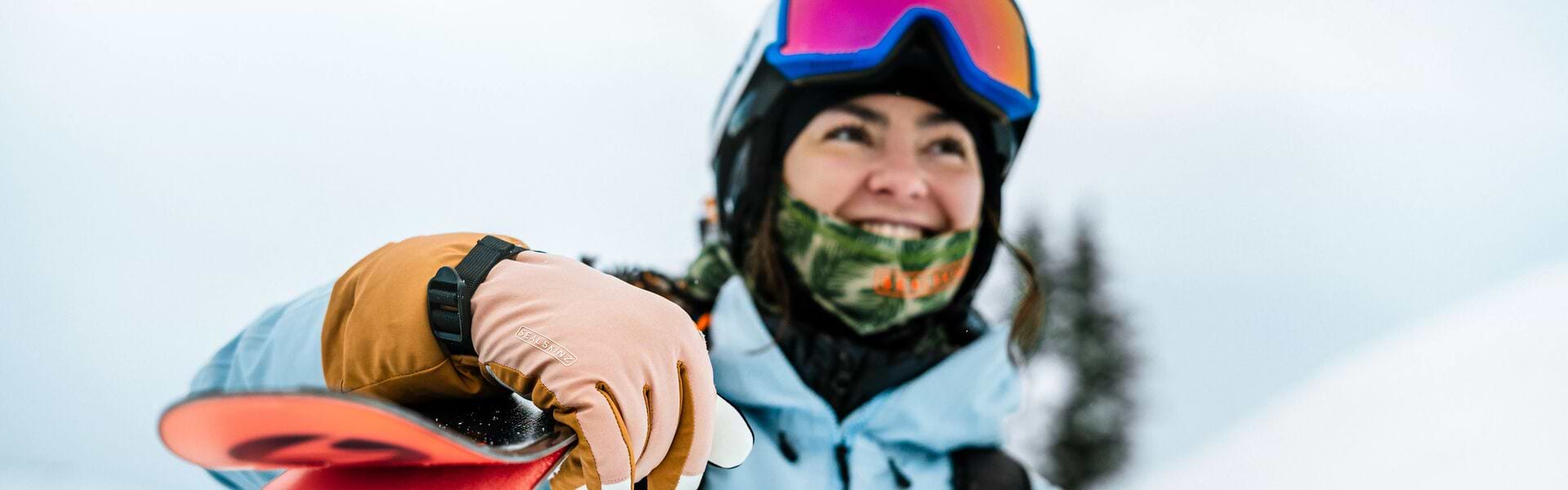 How to Choose the Right Ski Gloves