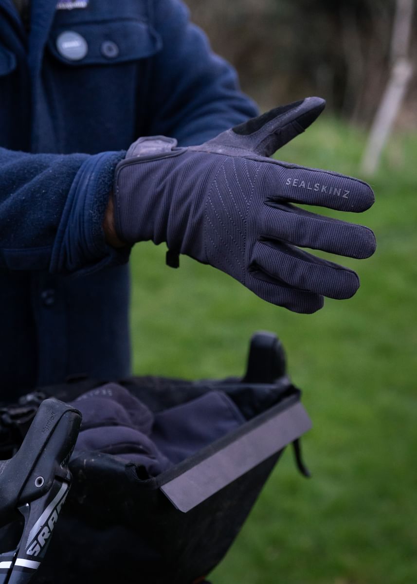 The Sealskinz Guide to Hunting Gloves - How to Choose the Best Waterproof Gloves?