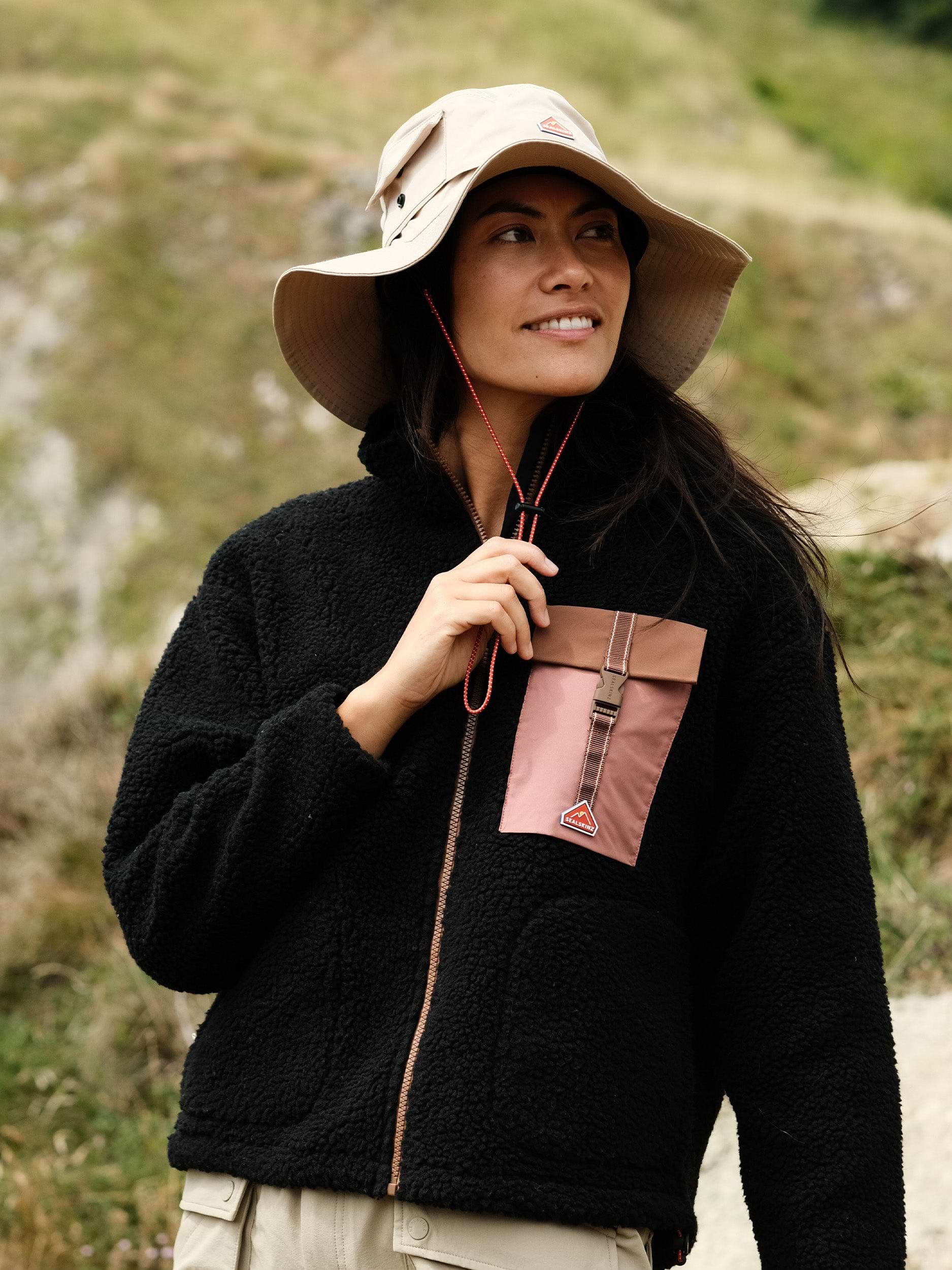 イージーブリーズ Broomsthorpe - Women's Recycled Sherpa Zip Up Fleece Black – Sealskinz