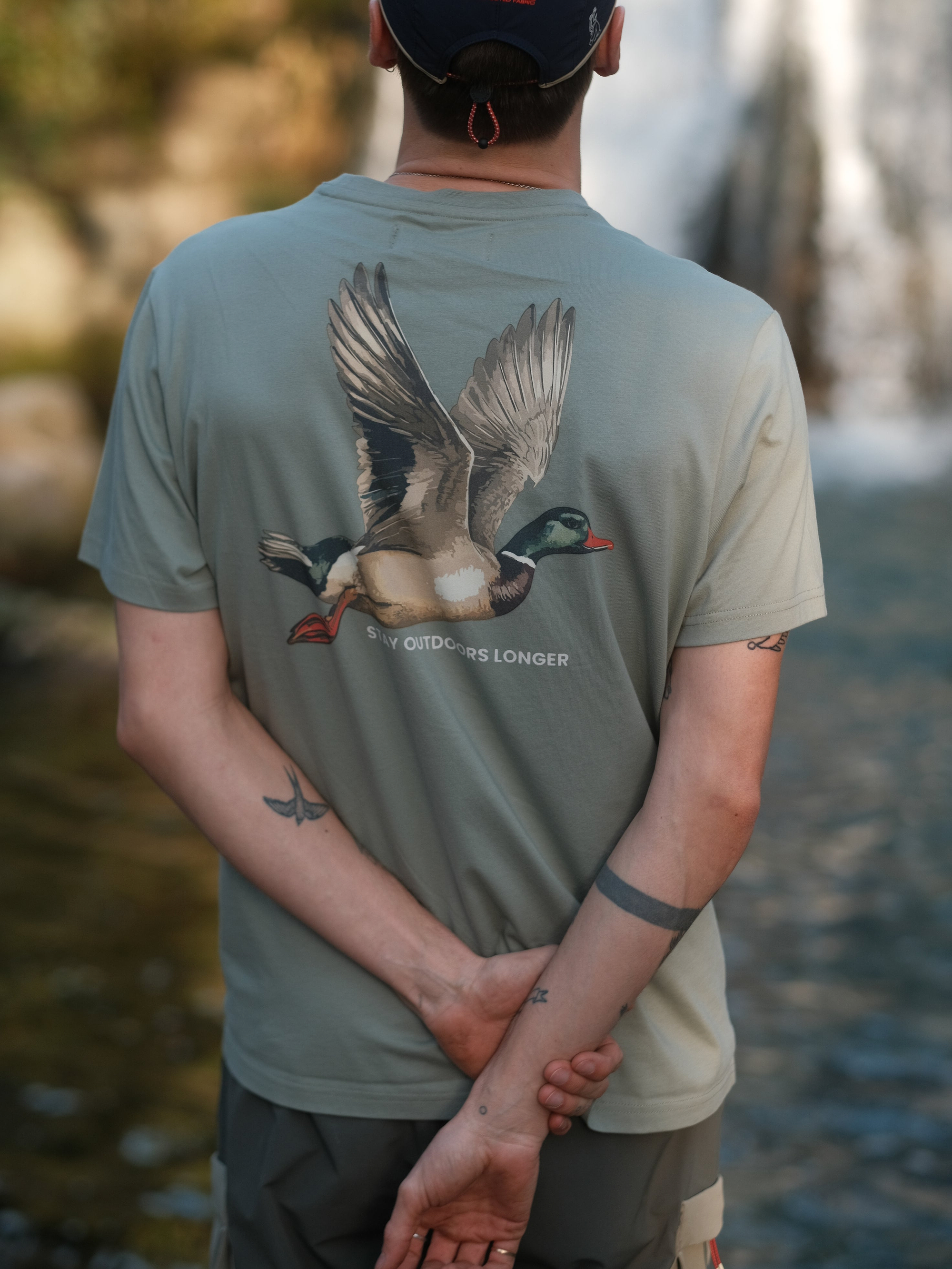 saham - light green - back