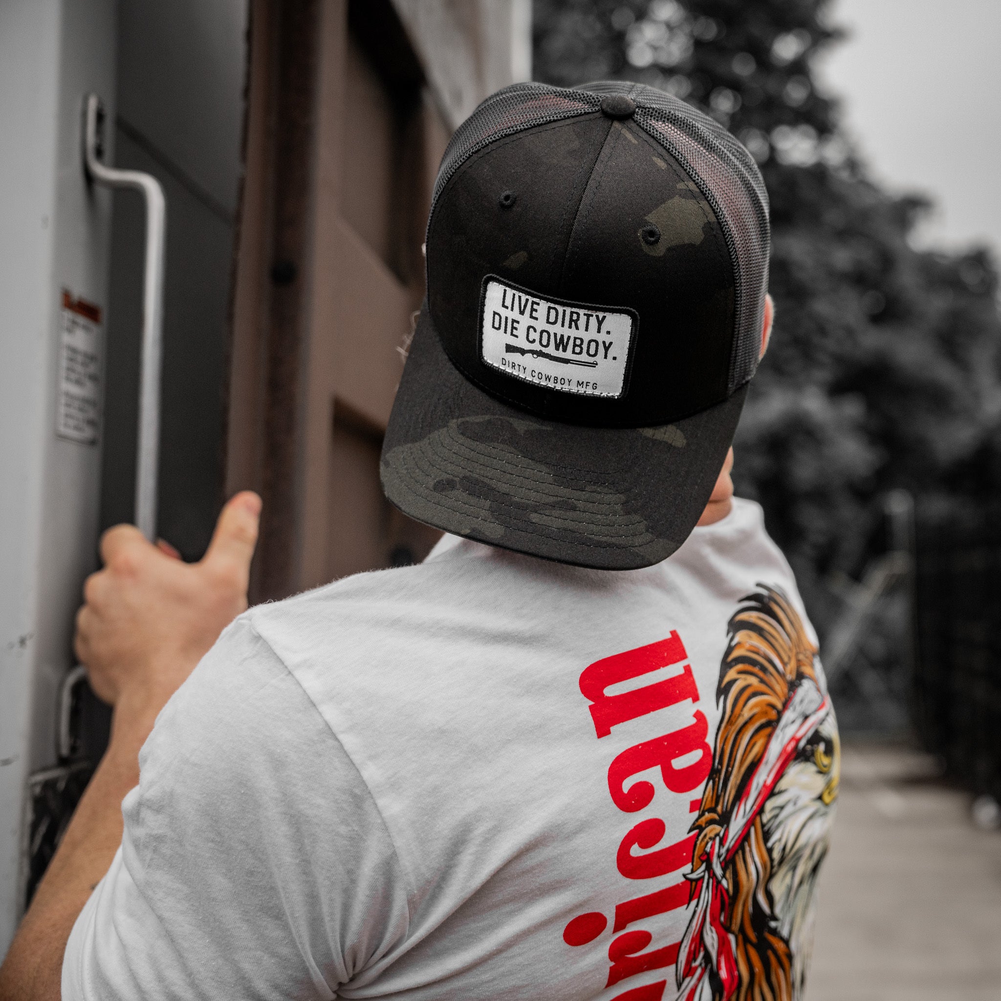 #color_black-multicam