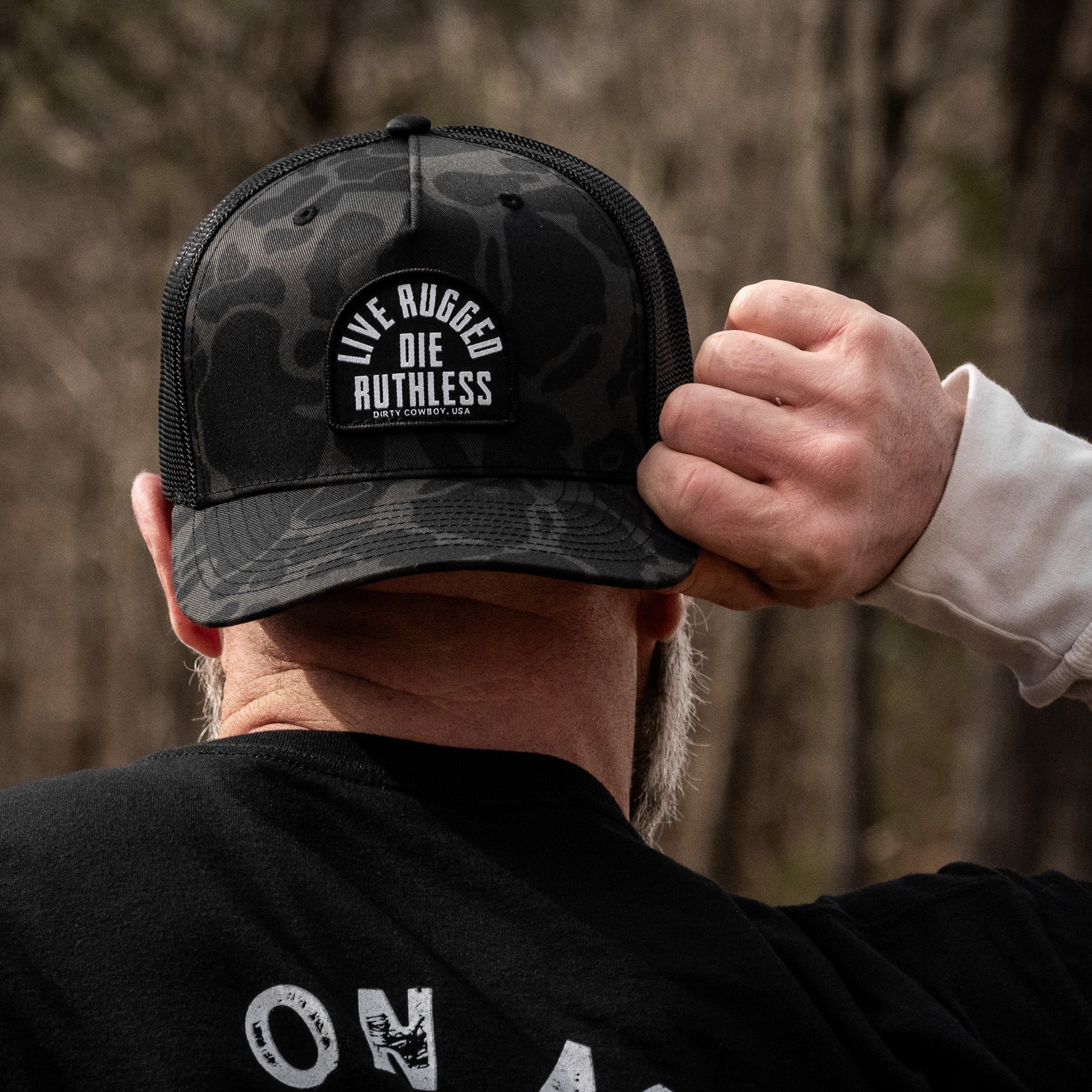 #color_black-duck-camo