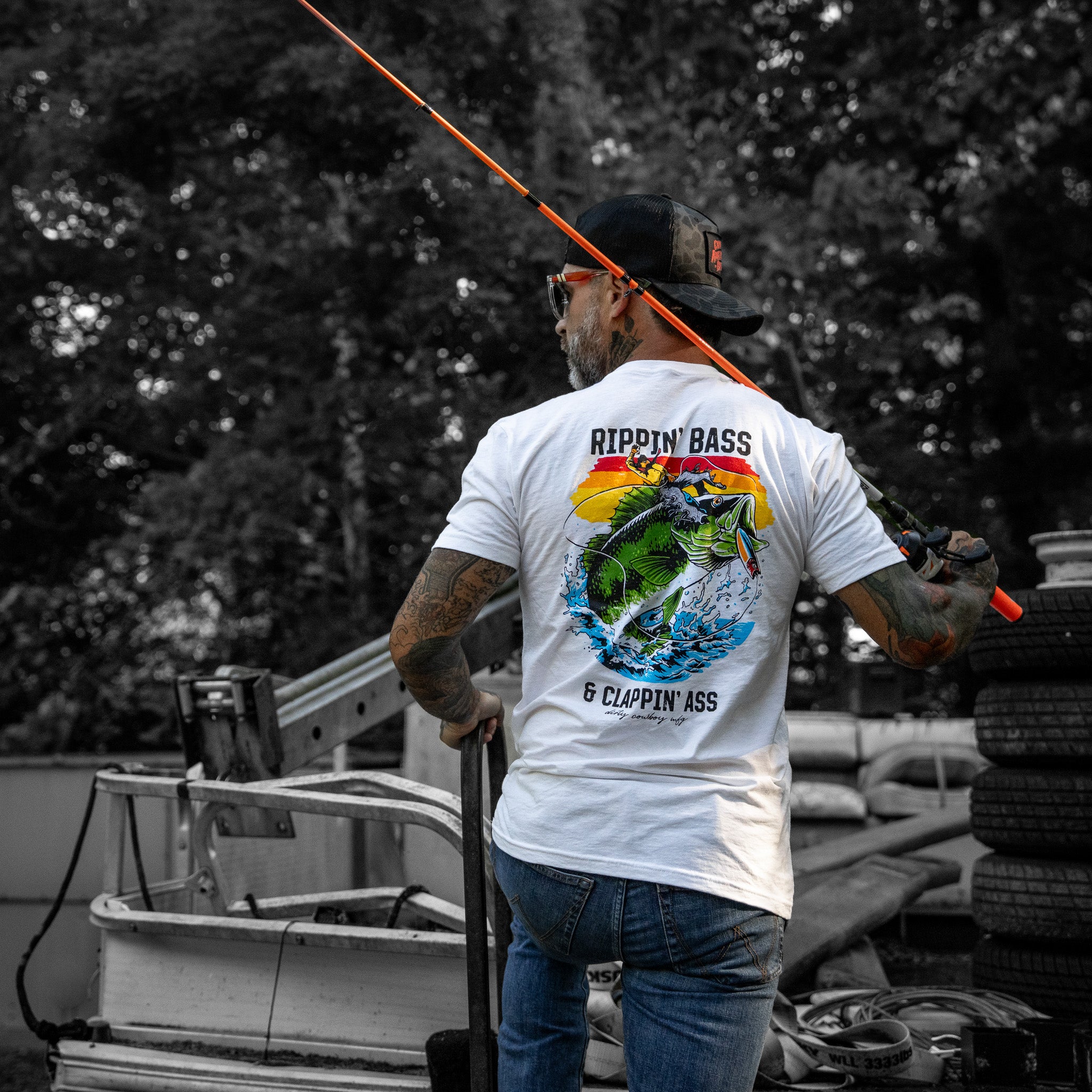 Rippin' Bass & Clappin' Ass Men's T-Shirt - DIRTY COWBOY MFG