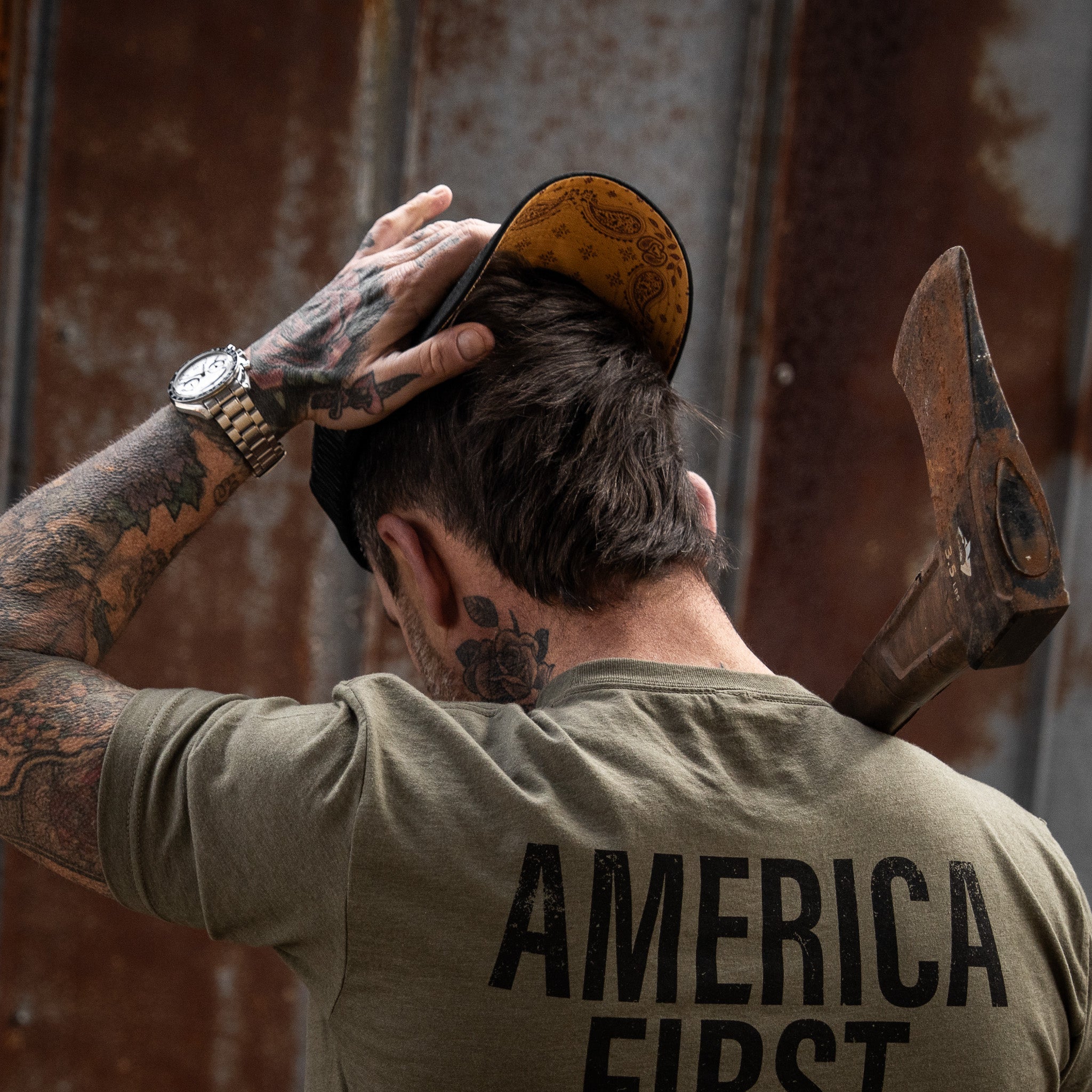 #color_black-vintage-paisley