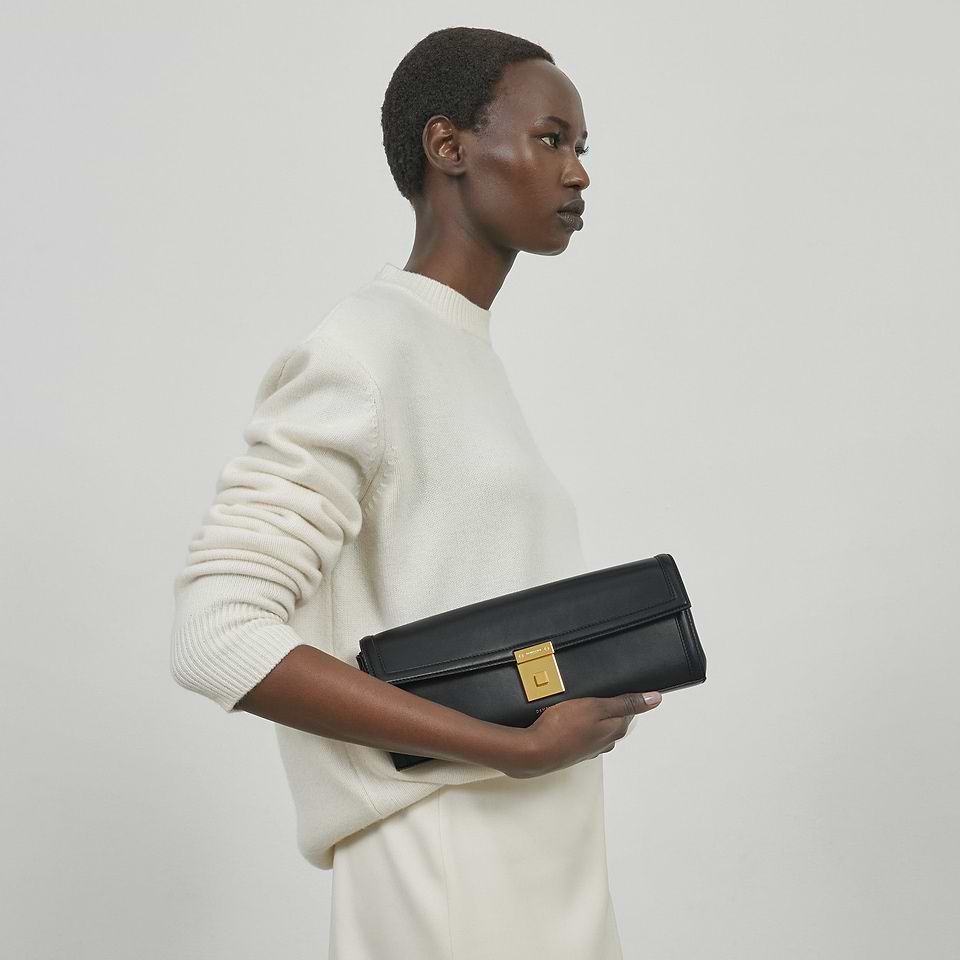 The Paris Clutch
