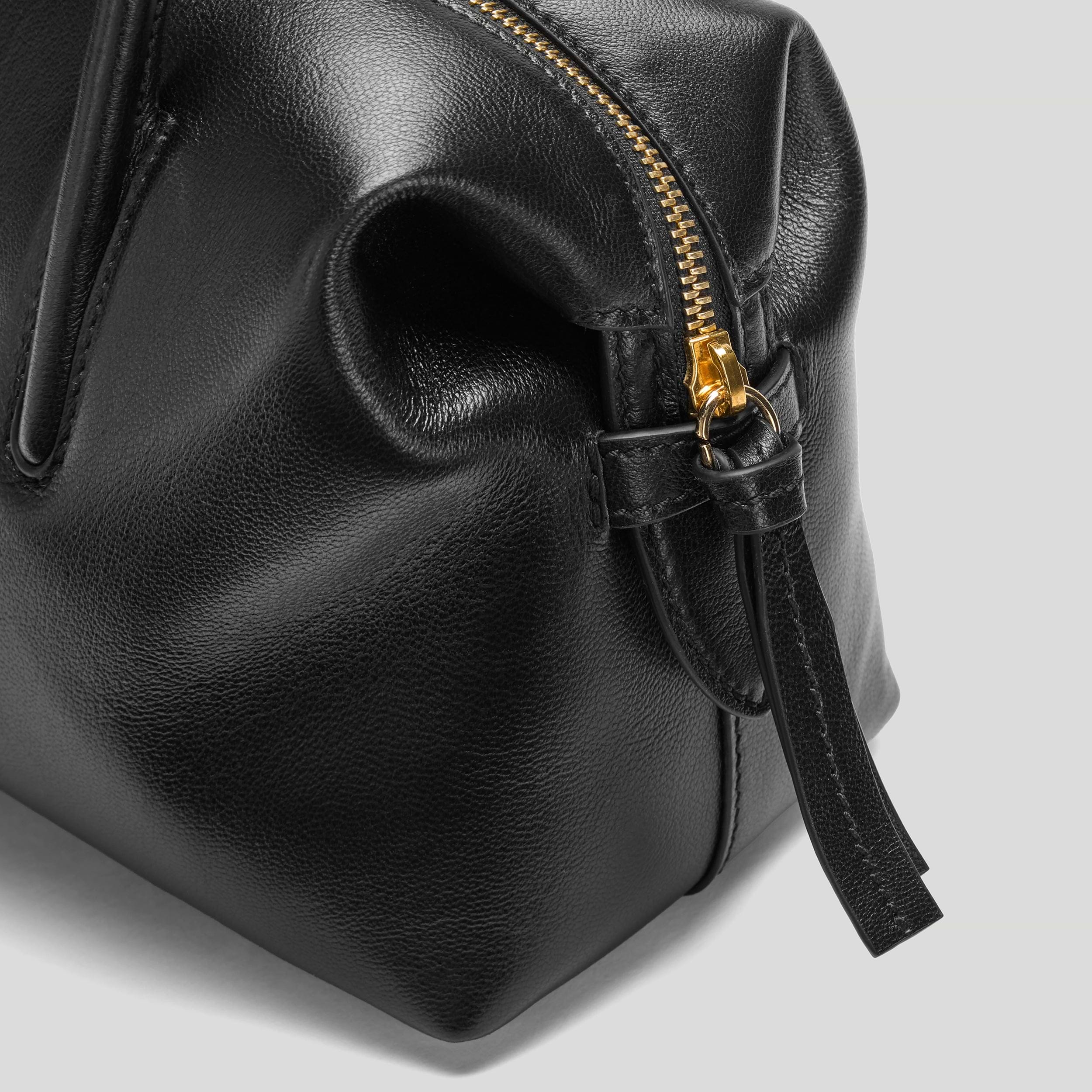The Small Stockholm | Black Fine Grain | DeMellier