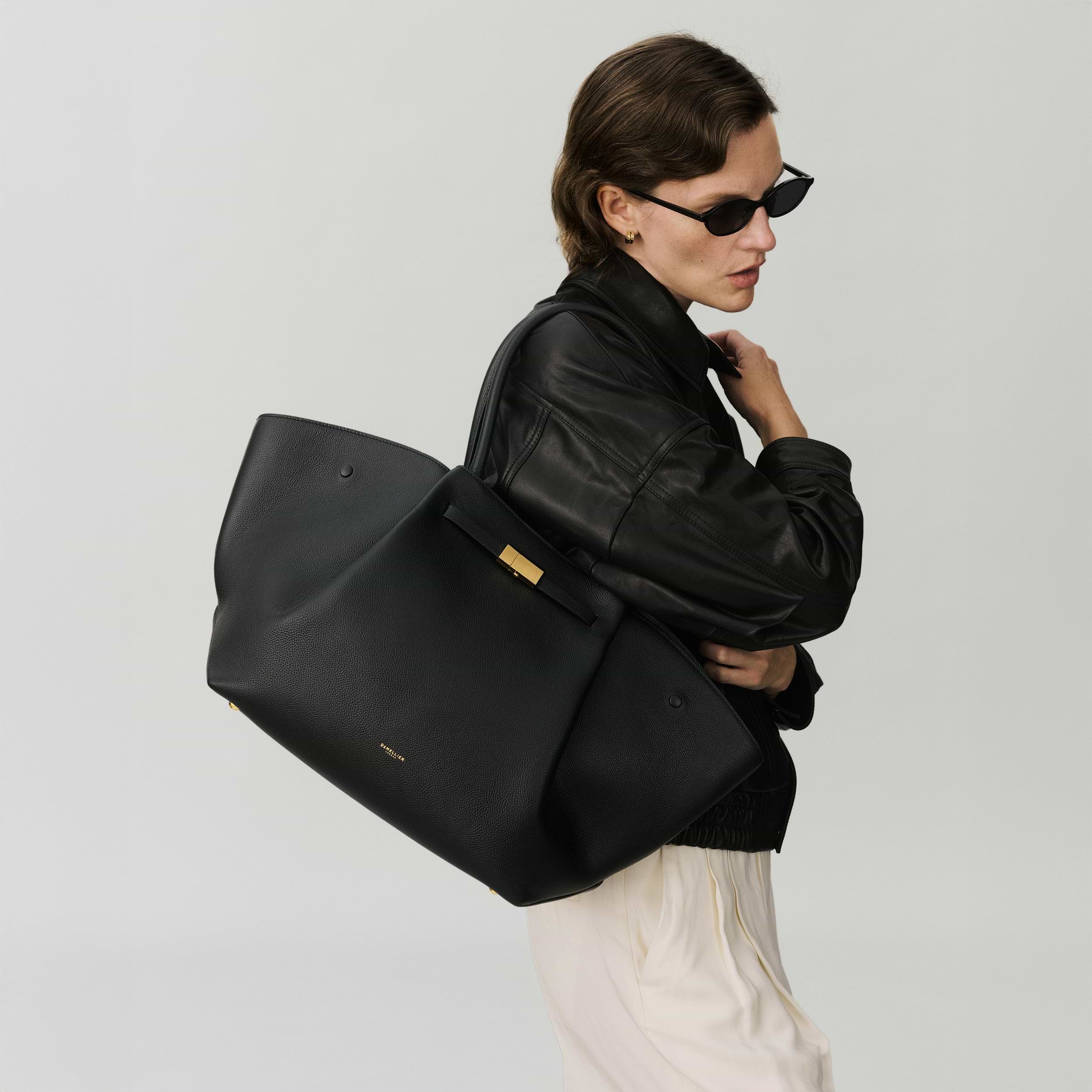 The New York | Black Small Grain | DeMellier