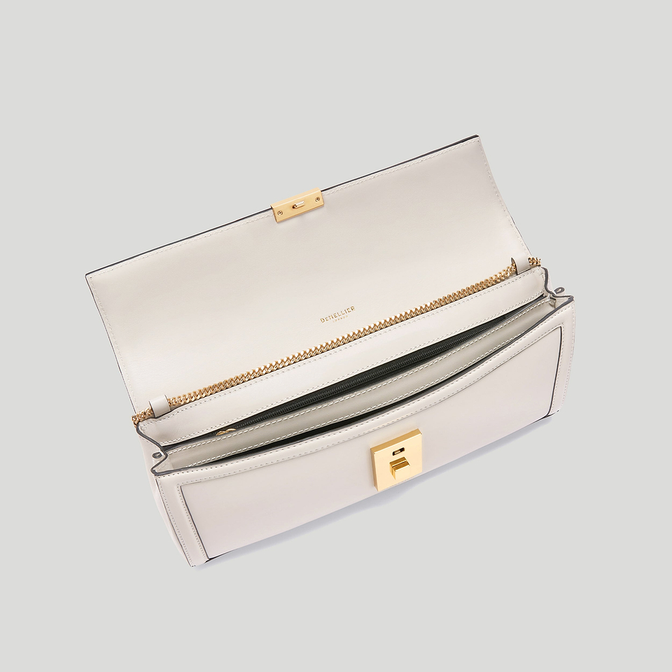 The Paris Clutch