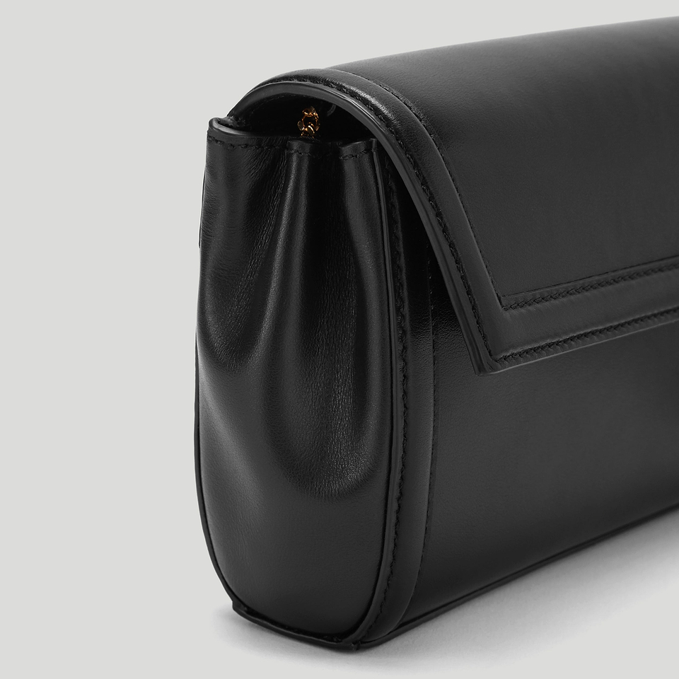 The Paris Clutch