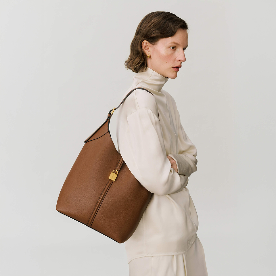 The Large Siena Bucket