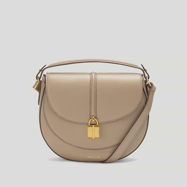 The Siena saddle crossbody bag dark sand small grain 1