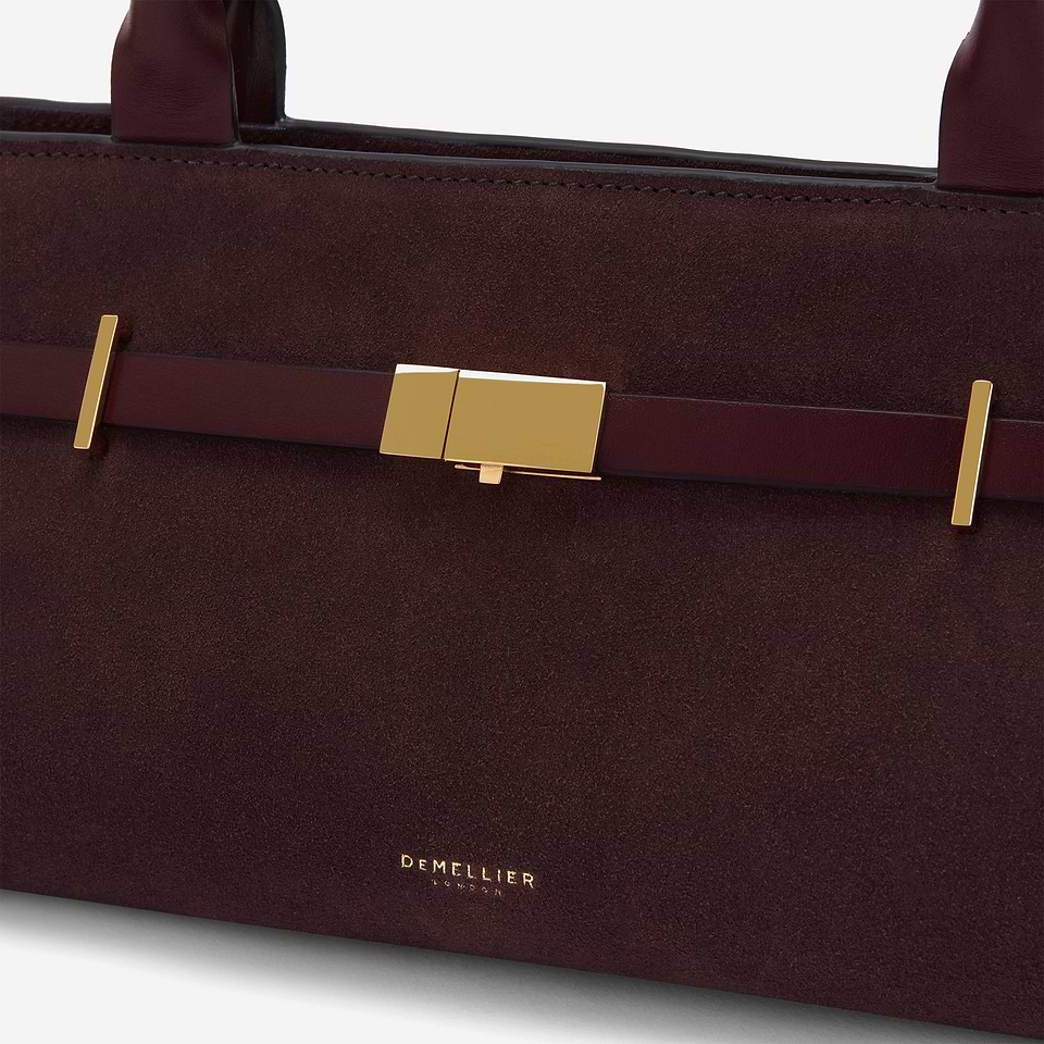 The New York Shoulder