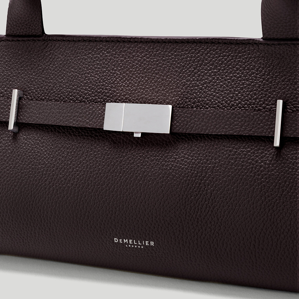 The New York Shoulder